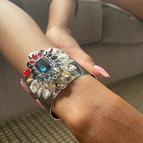 Swarovski Shourouk cuff bracelet limited edition - Picture 3 of 4